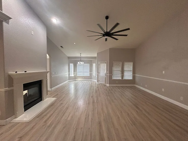 1519 Castoro Way — Photo 3