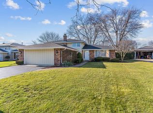10542 S Terry Dr, Palos Hills, IL