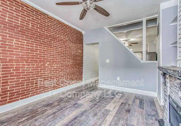 1253 Sargeant St — Photo 9