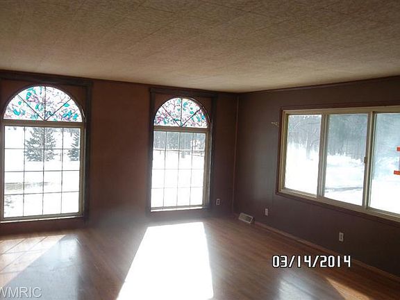 4th image of 1397 109th Ave