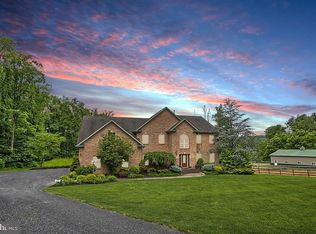 905 Old Mountain Rd, Dillsburg, PA 17019