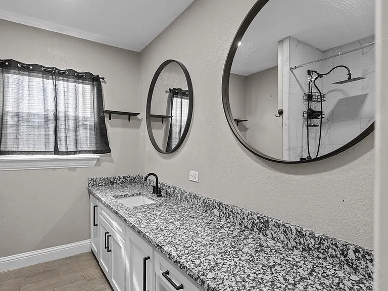 1308 Laurel Ave — Photo 15