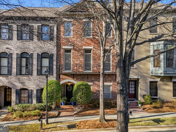 151 W Ridge Way, Roswell, GA 30076