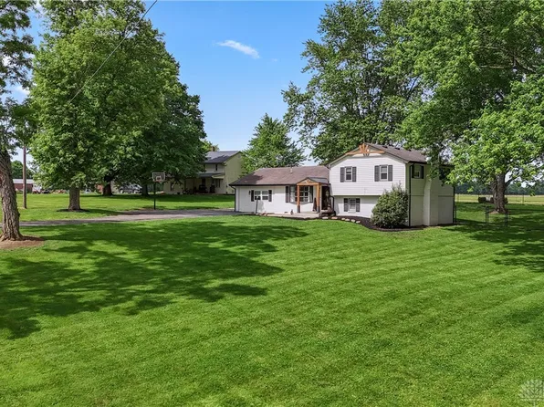 559 Stover Rd, West Alexandria, OH 45381