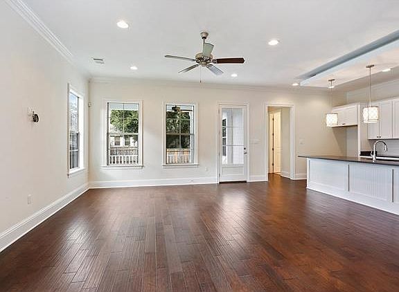 4th image of 1483 Granada Dr