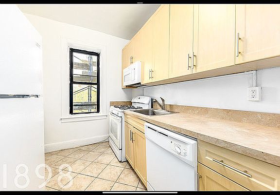 4th image of 47-01 44th St #D1