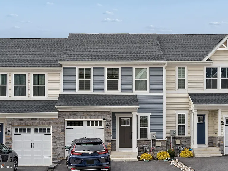 120 Arden Way — Photo 3