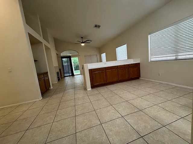 509 First Light St — Photo 3