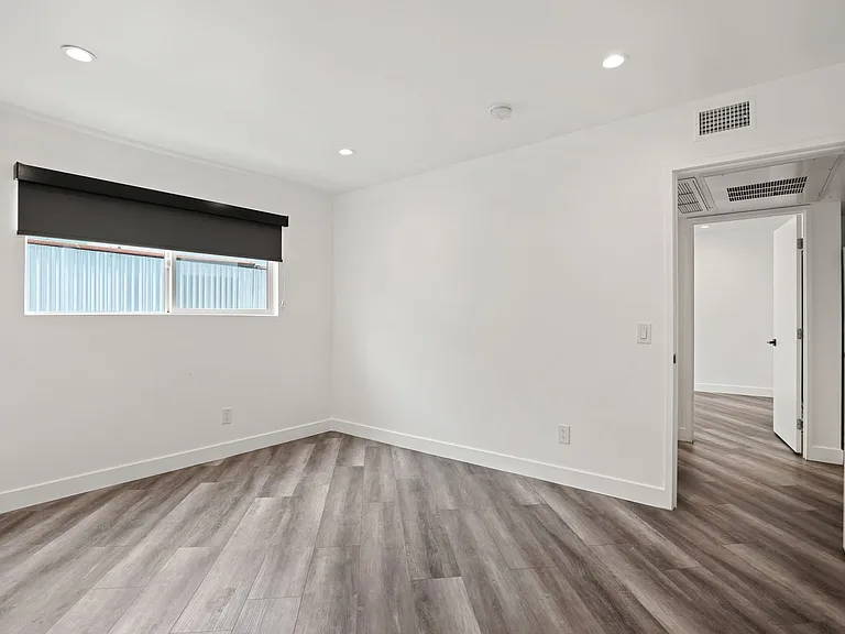 6307 Elgin Street Apartments — Photo 12