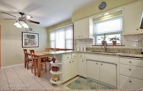 2nd image of 6810 N Ozark Ave APT 6