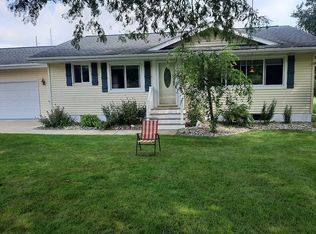 1759 E Almeda Beach Rd, Pinconning, MI 48650