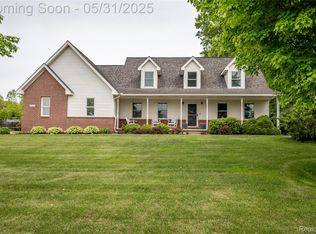 9863 Wynbrook Ln, Howell, MI 48843