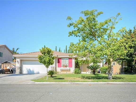 4th image of 10970 Daylilly St