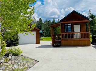 99 Guinevere Dr, Usk, WA 99180