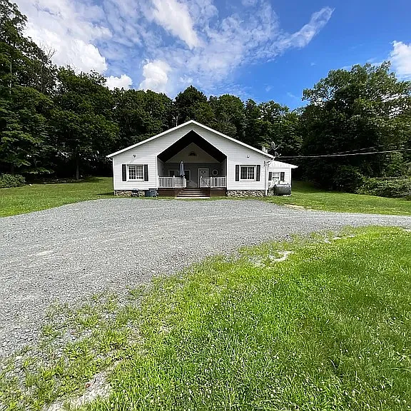 287 Seven Springs Mountain Rd — Photo 2