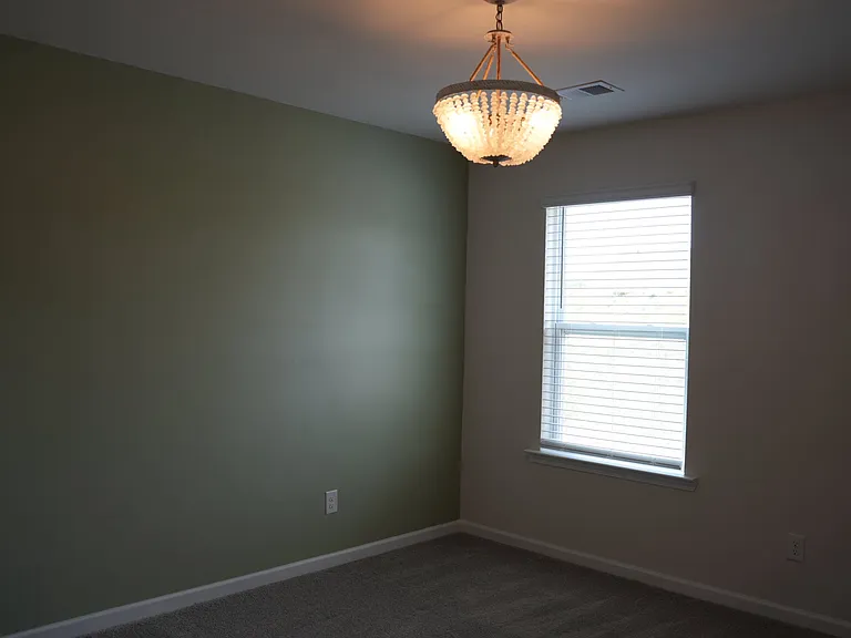 670 Hollyrose Cir — Photo 23