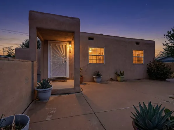433 Loma Hermosa Dr NW, Albuquerque, NM 87105