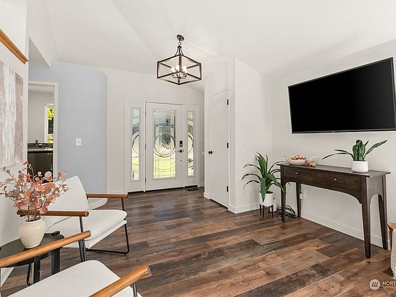 5th image of 5321 58th Street NW