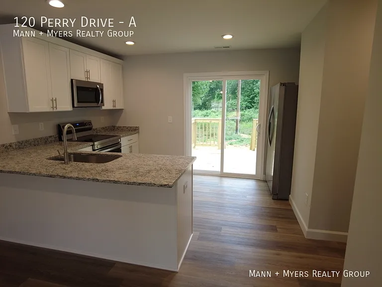 120 Perry Dr #A — Photo 8