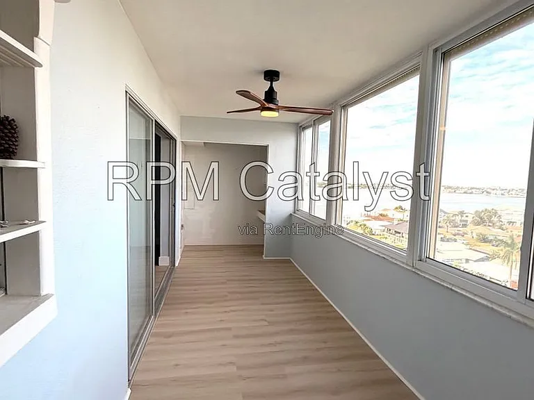 4725 Cove Cir #902 — Photo 7