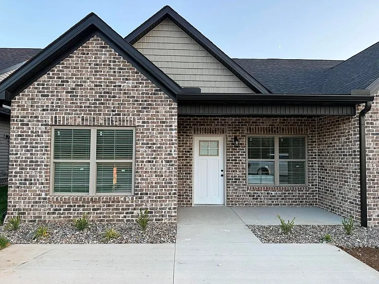 834 Ridgewood Dr #4 — Photo 9