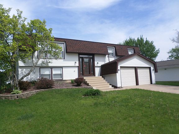 2nd image of 267 Crestwood Ln