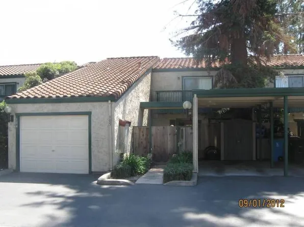 105 Mission Dr, East Palo Alto, CA 94303