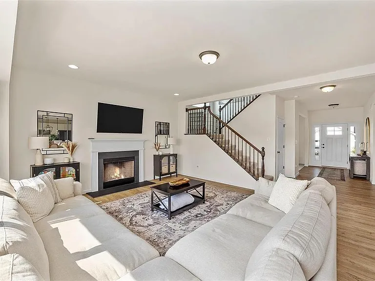 260 Liberty Valley Dr — Photo 4
