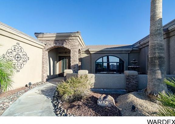 3rd image of 4081 Arrowhead Dr