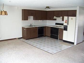 3rd image of 6939 N Parkway Dr