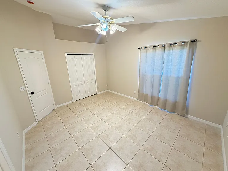 38 Vanna Ct — Photo 20