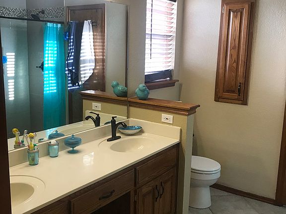 3rd image of 1308 SW 121st Pl