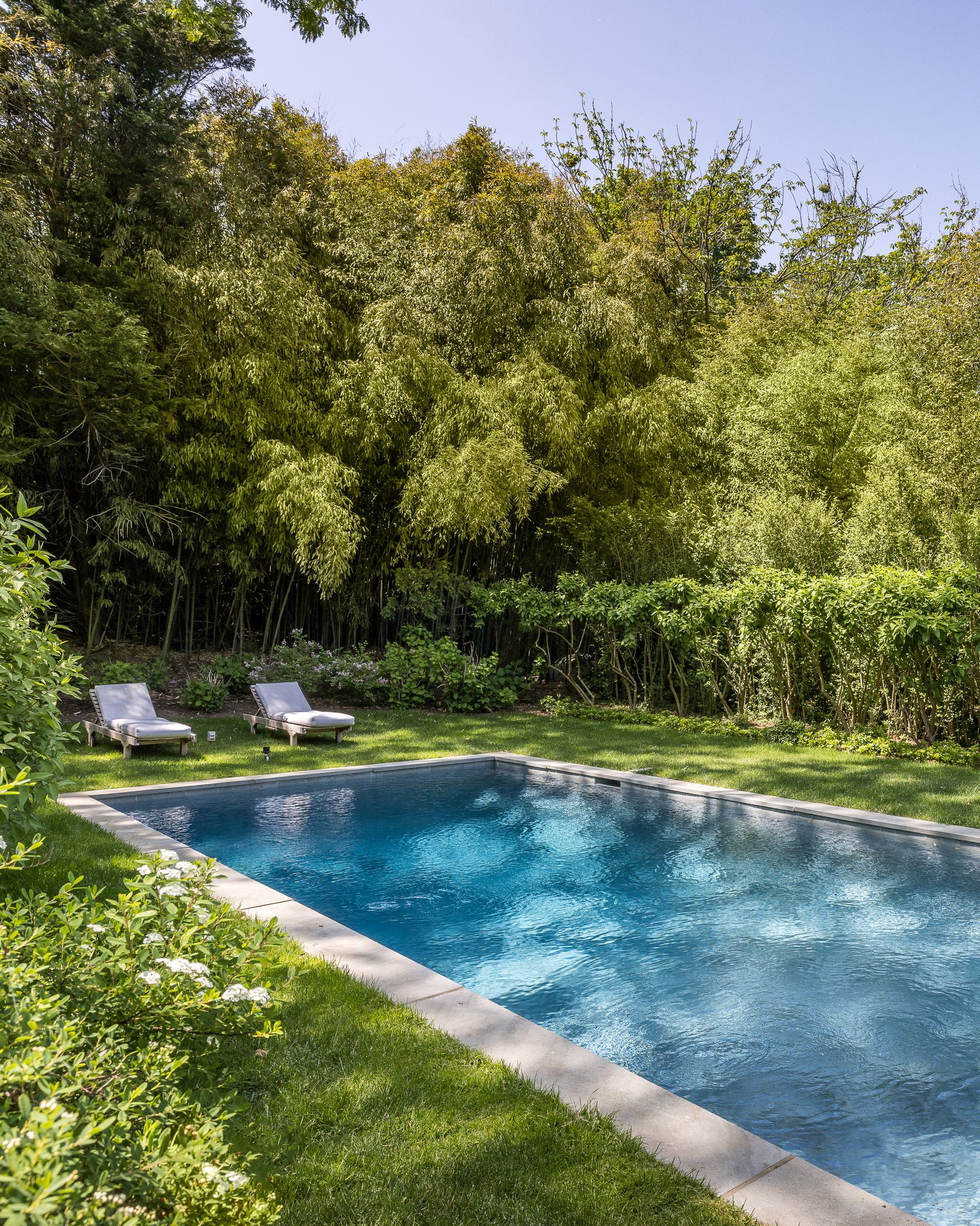 17 Barns Ln, East Hampton, NY 11937 Out East