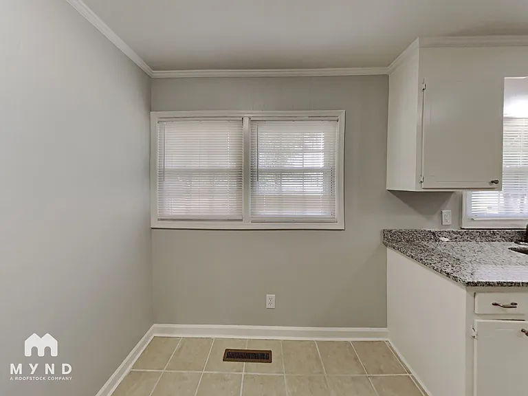 528 Efird St — Photo 10