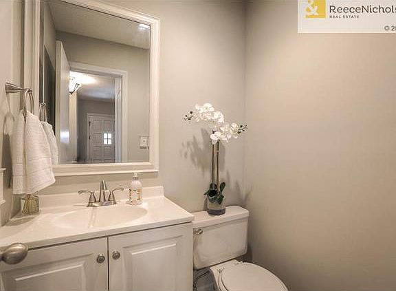 Newly renovated guest bath