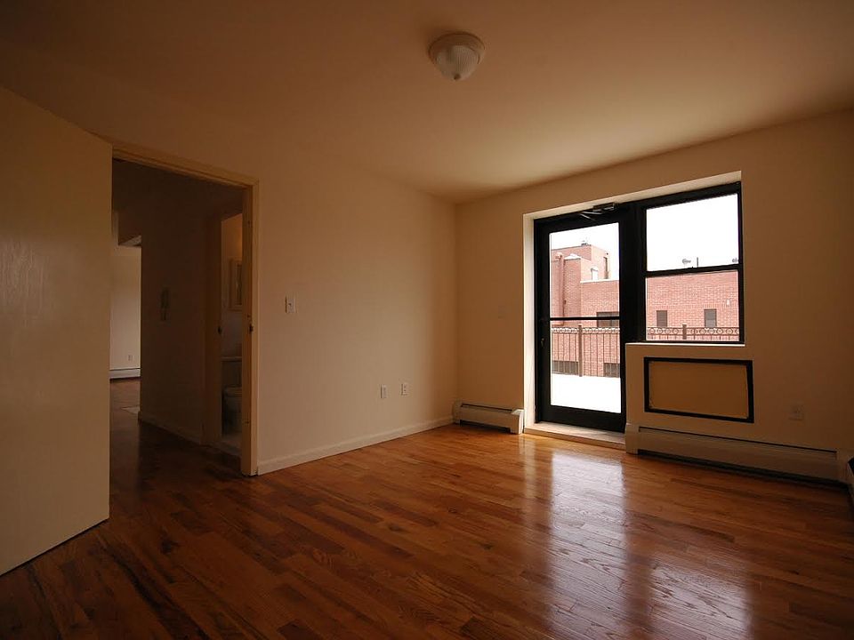 2nd image of 3721 31st St APT 601