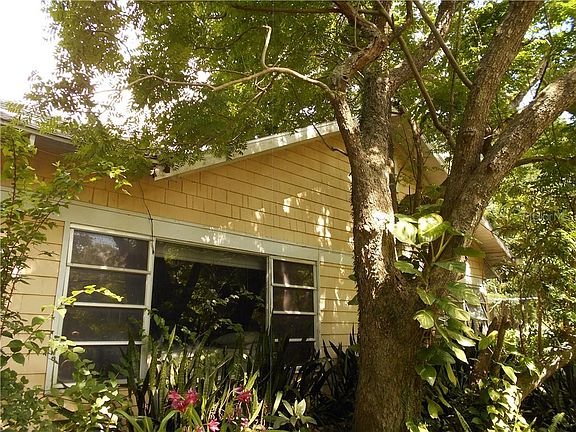 5th image of 1695 S Palm Cir