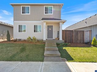 1934 Smith Dr, Woodburn, OR 97071