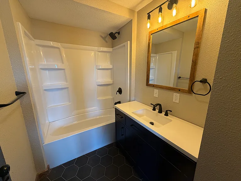 501 Iron St #2 — Photo 7