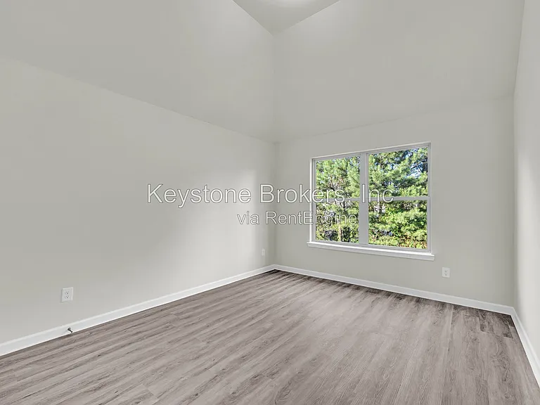 1216 Trophy Club Ave — Photo 8