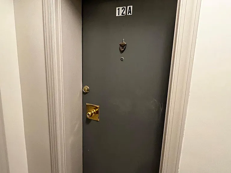 401 Commonwealth Ave #12A — Photo 4