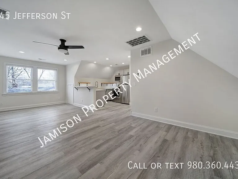 345 Jefferson St — Photo 3