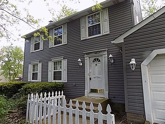 2nd image of 117 Briarwood Ln