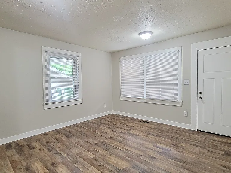 419 Pine St — Photo 6
