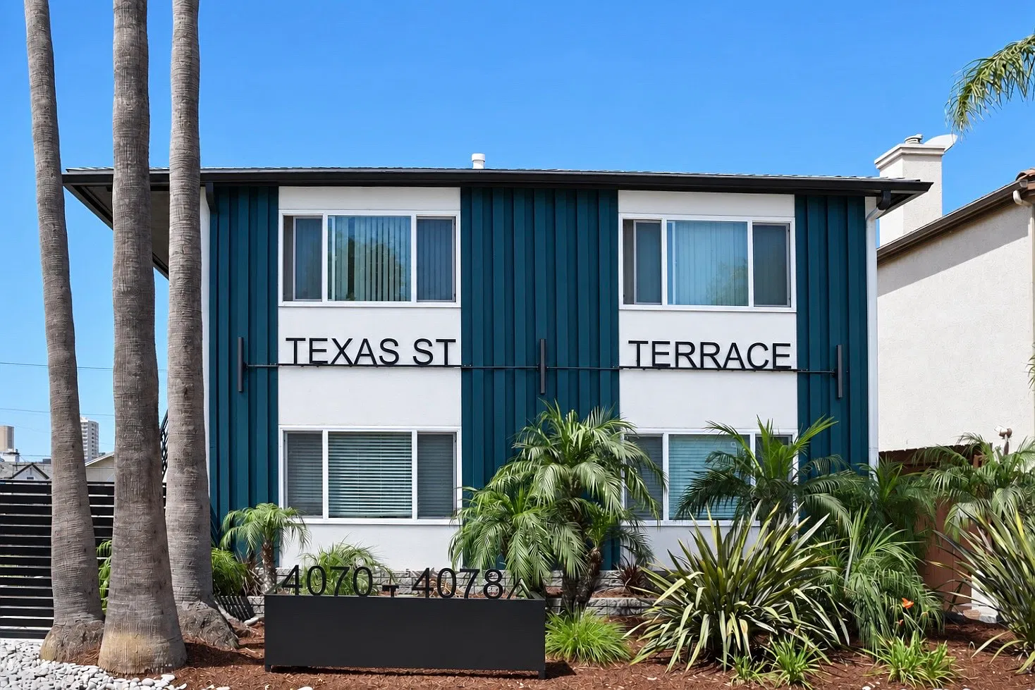 2 bed, $2,695 — Photo 1