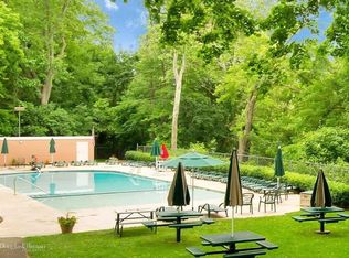 52 Rockledge Rd APT 2A, Hartsdale, NY 10530