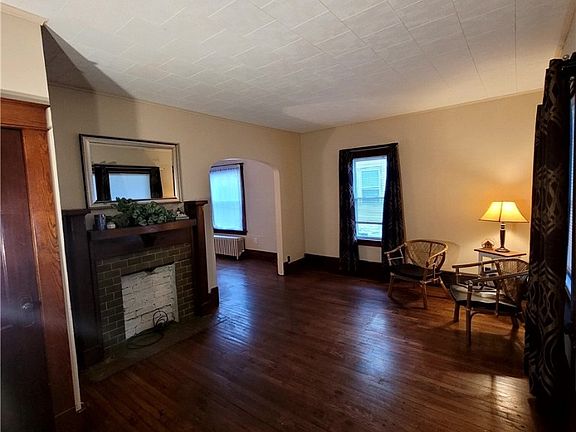 2nd image of 1116 E 28th St