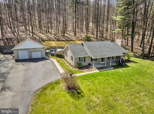 584 Peak View Rd, York Springs, PA 17372