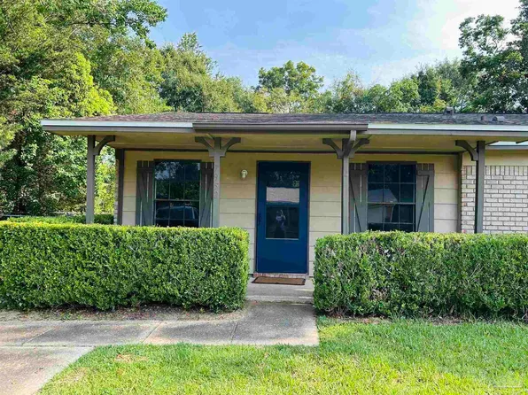 7952 Dartmoor Cir, Pensacola, FL 32514
