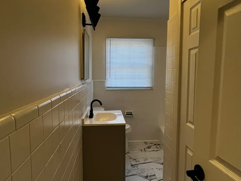 1066 College Station Rd — Photo 3